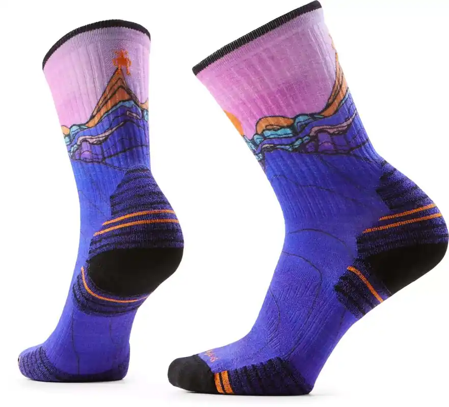 Hike Targeted Cushion Mountain Sunrise Print Crew Socks Women Neue Kollektion