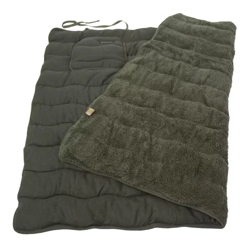 Carinthia Loden-Ansitzdecke 150 × 180 cm mit Muff Geprüft