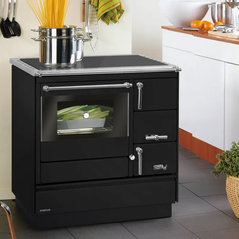 Neu Im Sortiment Justus Linz Festbrennstoffherd Schwarz Chrom, links