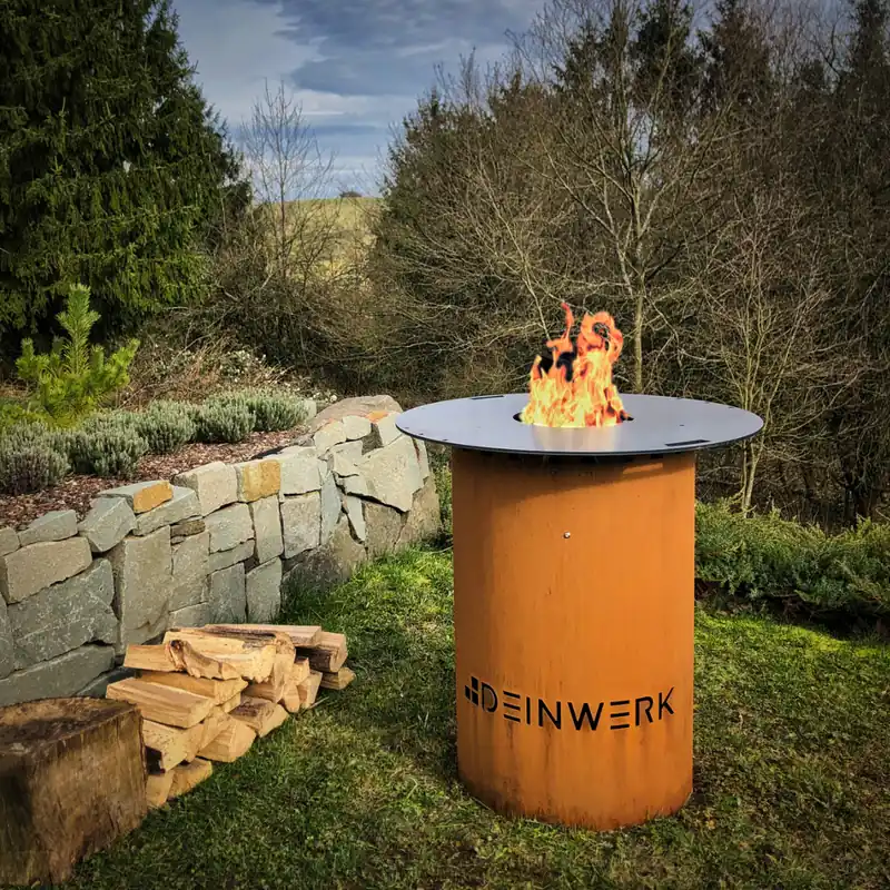 DEINWERK Grillfass Grilltonne Feuerplatte Ø 90cm Corten mit Plancha Feuertisch Feuerstelle Neuheit